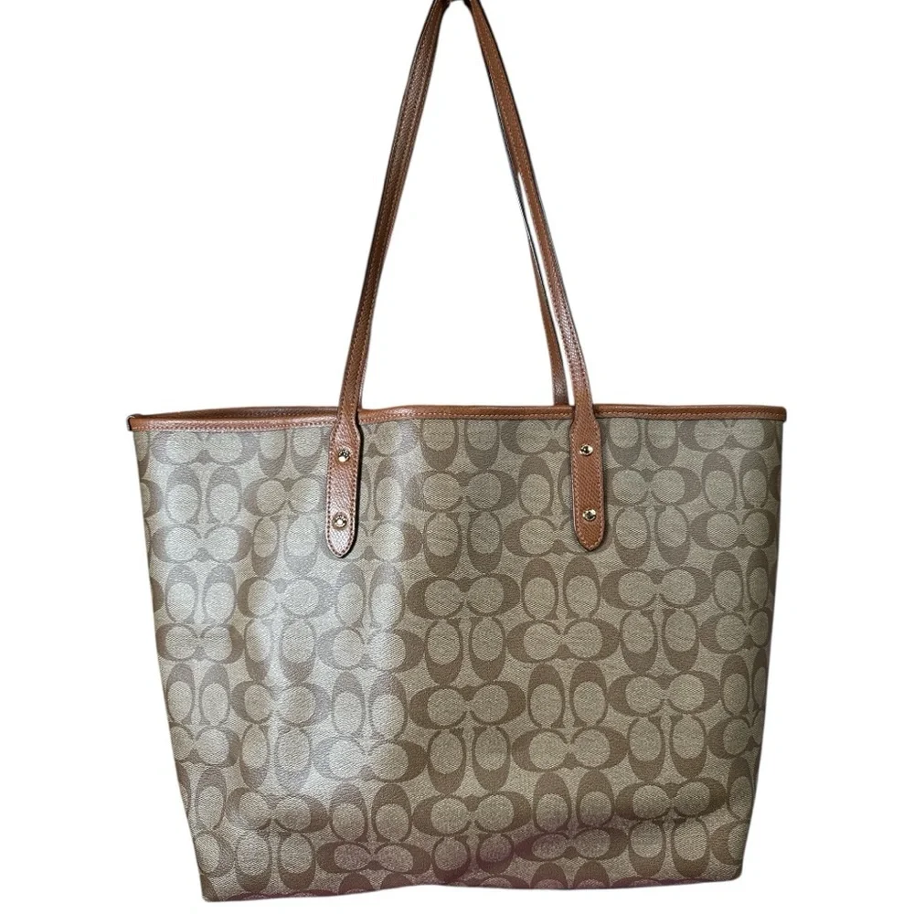 Coach Brown Classic Tote Bag - Picture 3 of 17